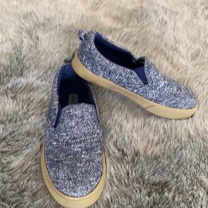 Crazy 8 slip-ons shoes